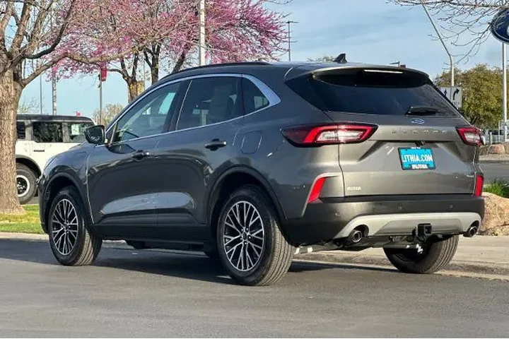 $28995 : Ford Escape Plug-In Hybrid 2 image 6