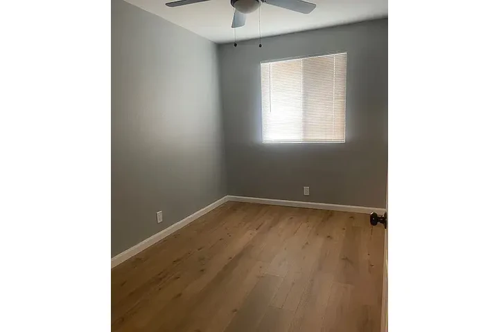 $1800 : Large 4bd 1bd @Huntington image 10