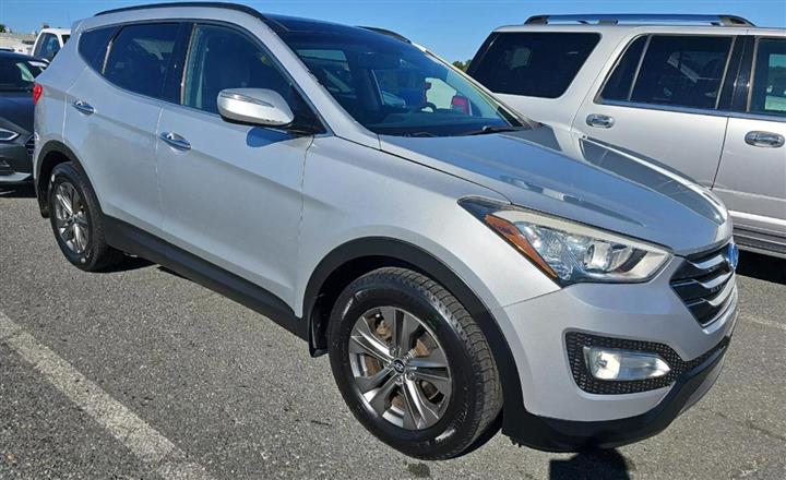 $13000 : 2015 HYUNDAI SANTA FE SPORT image 9