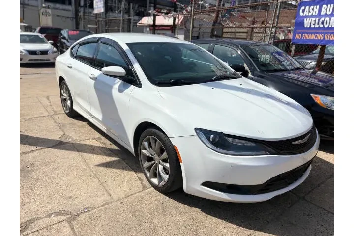 $12995 : 2015 200 S image 2