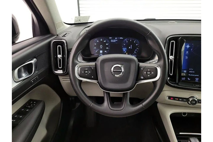 $24998 : Volvo XC40 2020 AWD T5 Momen image 10
