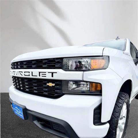 $28990 : 2021 Silverado 1500 Custom image 10