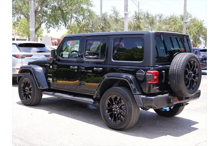 Jeep Wrangler 2023 4x4 Sahar image 6