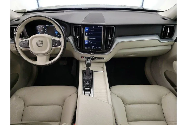 $20998 : Volvo XC60 2018 AWD T5 Momen image 9