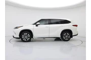 $39998 : Toyota Highlander 2021 AWD X thumbnail