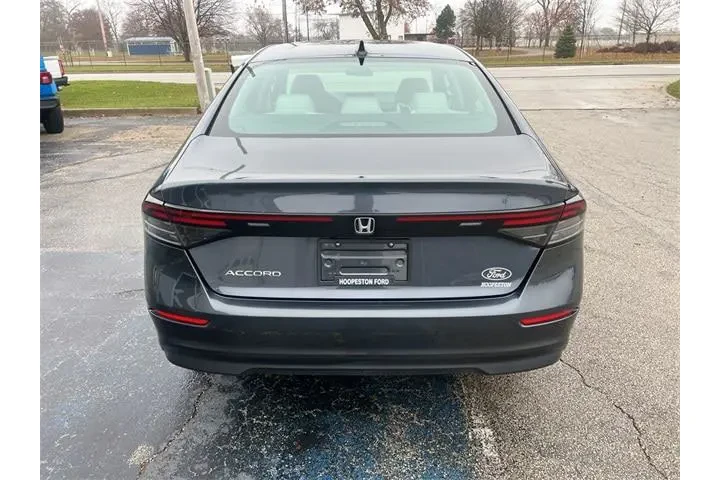 $25495 : Honda Accord 2023 EX 4dr Sed image 4