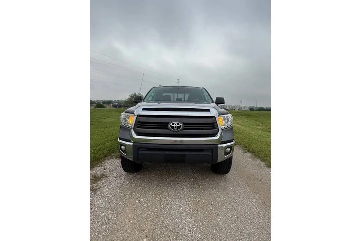 $18995 : 2015 Tundra SR5 image 8