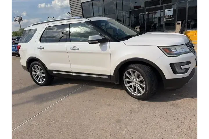 $13658 : Ford Explorer 2017 Limited 4 image 10