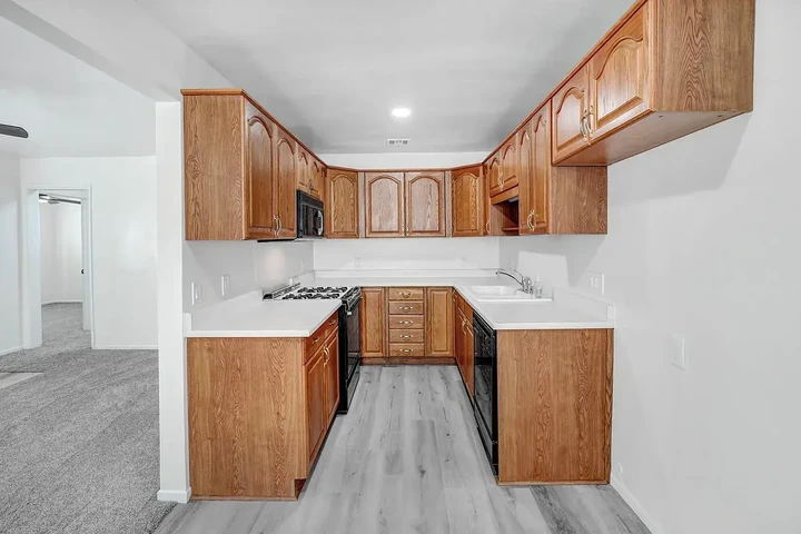 $1200 : Fontana - 3 Recamaras image 6