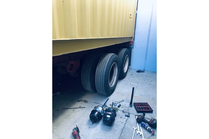 Road service diesel image 1