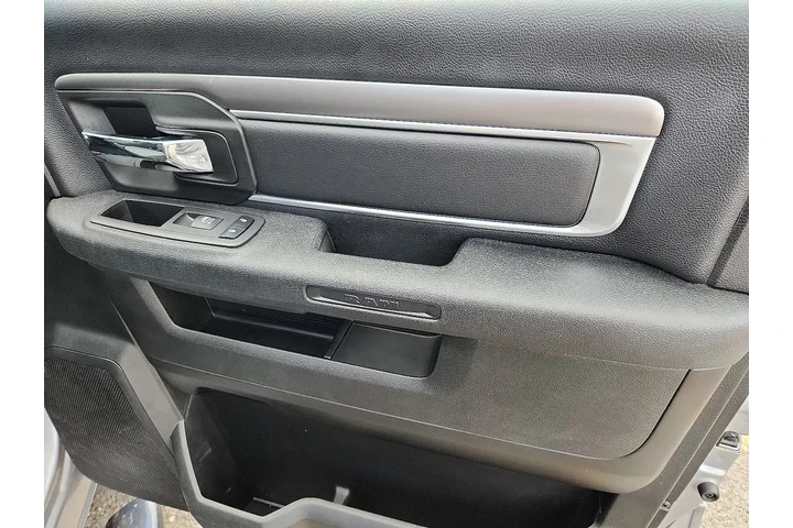 $27859 : Ram 1500 Classic 2021 4x4 Wa image 10