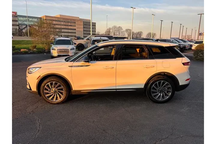 $35985 : Lincoln Corsair 2023 Reserve image 4