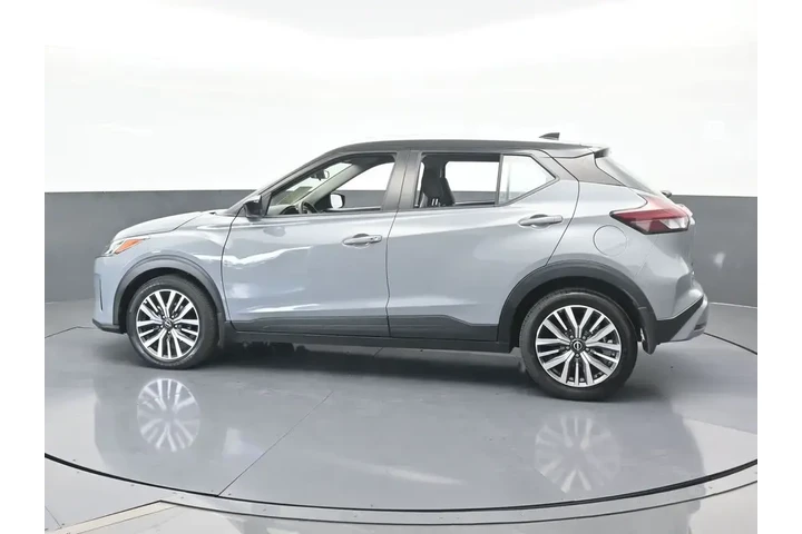 $12997 : Nissan Kicks 2023 SV 4dr Cro image 3