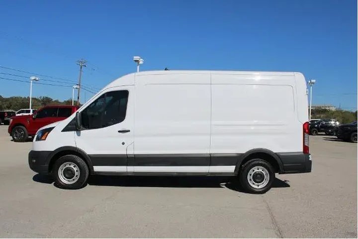 $33200 : Ford Transit 2021 250 3dr SW image 5