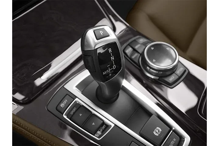 $4590 : BMW 5 Series 2014 528i 4dr S image 10