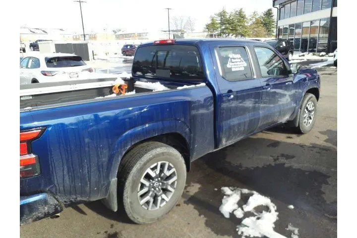 $32564 : Nissan Frontier 2023 4x4 SV image 2