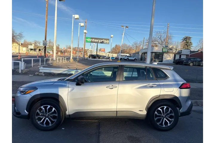 $13995 : 2024 Corolla Cross Hybrid S image 3