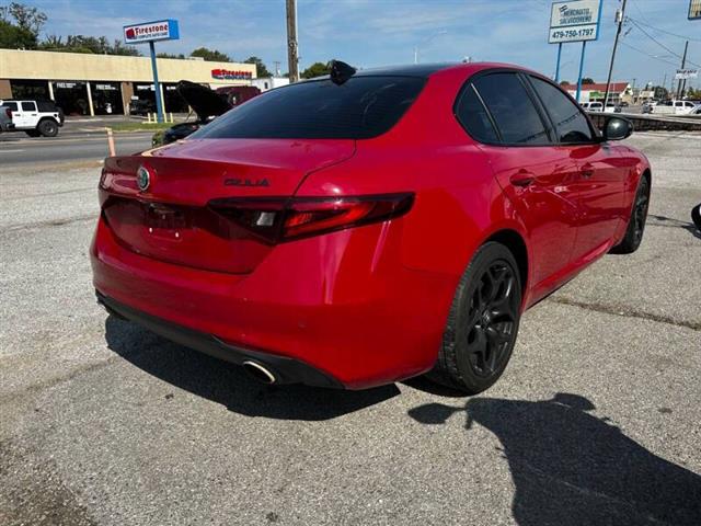 $15900 : 2021 Alfa Romeo Giulia Sprint image 5