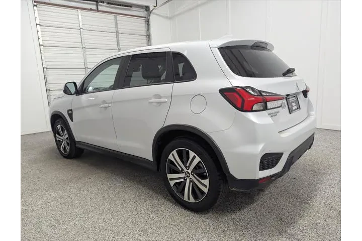 $21297 : Mitsubishi Outlander Sport 2 image 6