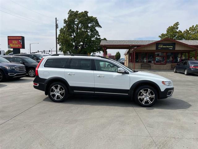 $14978 : 2013 XC70 T6 image 9