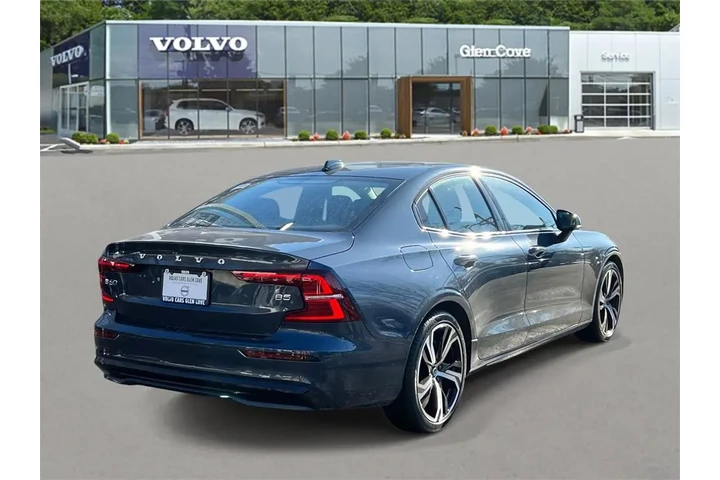 $26500 : Volvo S60 2023 B5 Core Dark image 5