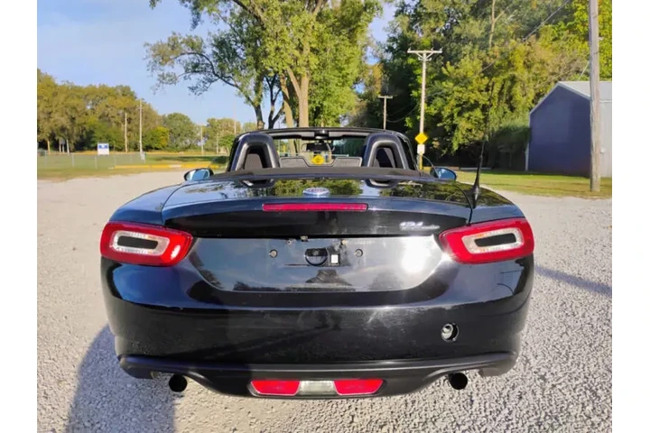 $11995 : 2017 FIAT 124 Spider Classica image 6