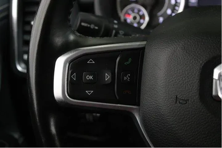 $39918 : Ram 1500 2022 4x4 Laramie 4d image 9
