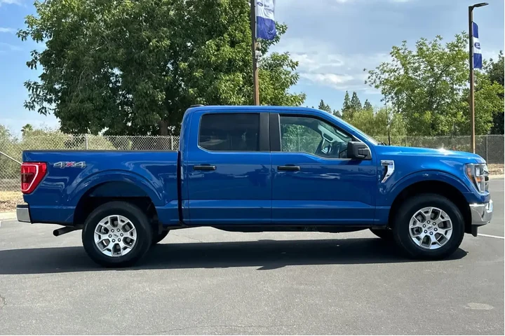 $33999 : Ford F-150 2023 4x4 XLT 4dr image 9