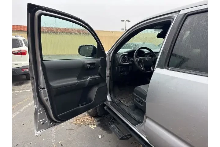 $39998 : Toyota Tacoma 2021 4x4 TRD O image 4