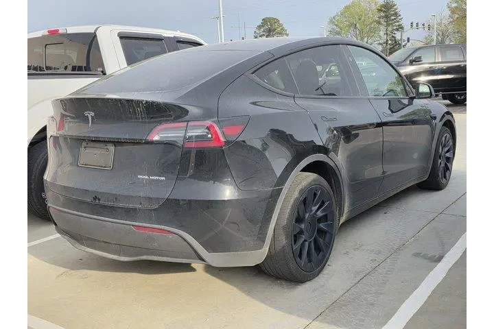 $34491 : Tesla Model Y 2024 AWD Long image 4