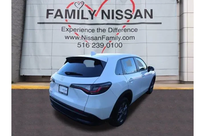 $27888 : Honda HR-V 2026 AWD LX 4dr C image 3