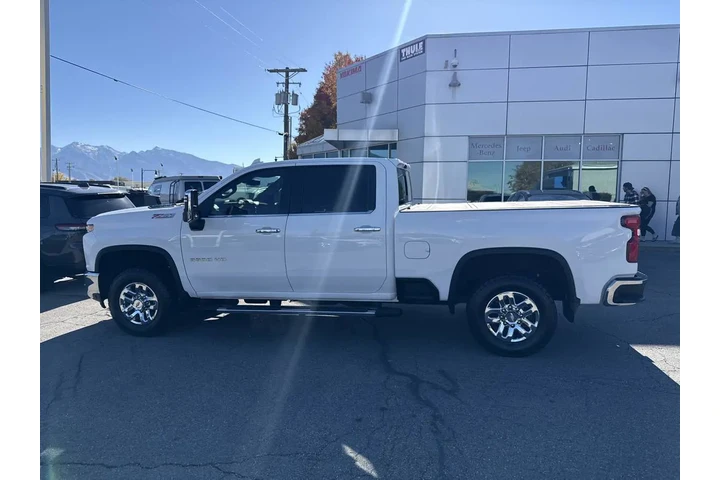 $47973 : 2021 Silverado 3500HD LTZ image 10