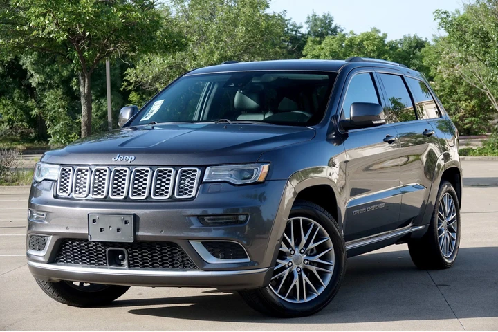 $5995 : 2017 Grand Cherokee Summit image 2