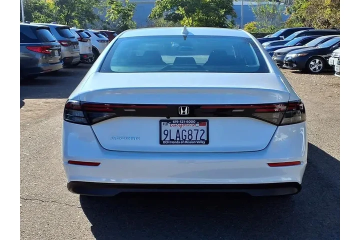 $23690 : Honda Accord 2024 LX 4dr Sed image 5