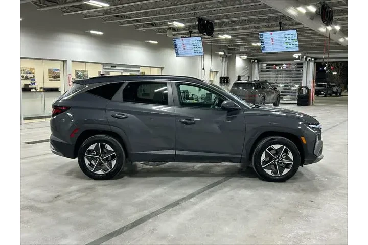 $25030 : Hyundai TUCSON 2025 AWD SEL image 8