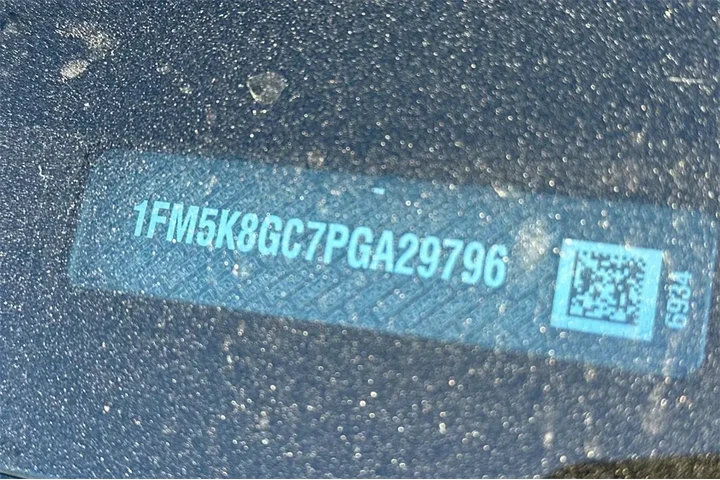 $39643 : Ford Explorer 2023 AWD ST 4d image 3