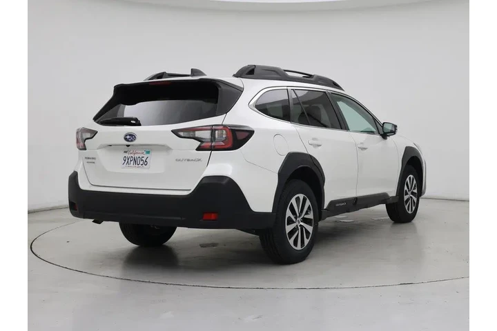 $27998 : Subaru Outback 2023 AWD Prem image 8