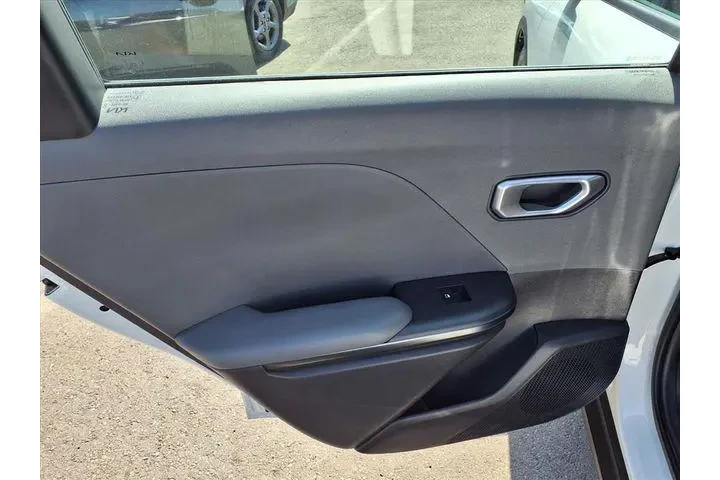 $21922 : Kia K4 2025 LXS 4dr Sedan image 7