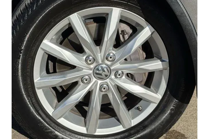 $11998 : Volkswagen Touareg 2015 AWD image 8