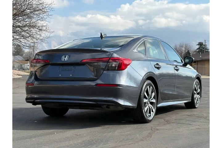 $17900 : 2022 Civic EX image 5
