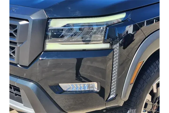 $31291 : Nissan Frontier 2023 4x4 PRO image 9