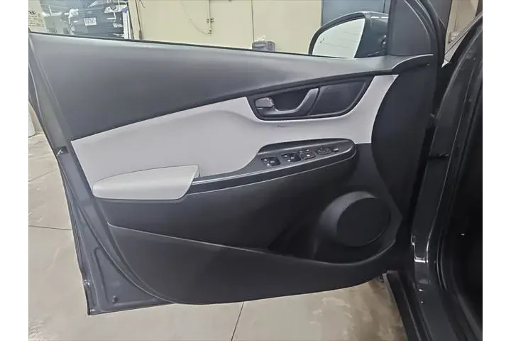 $19876 : Hyundai KONA 2023 SEL 4dr Cr image 10