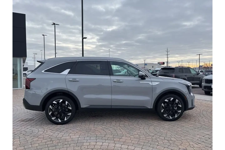 $34995 : 2025 Sorento SX image 4