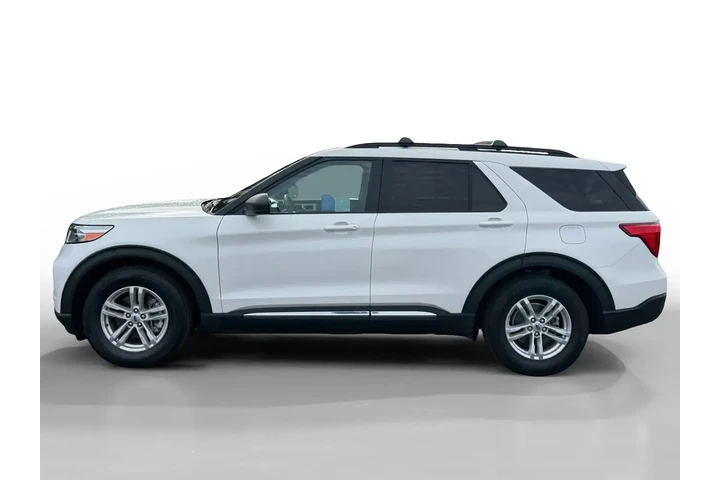 $25831 : Ford Explorer 2022 XLT 4dr S image 2