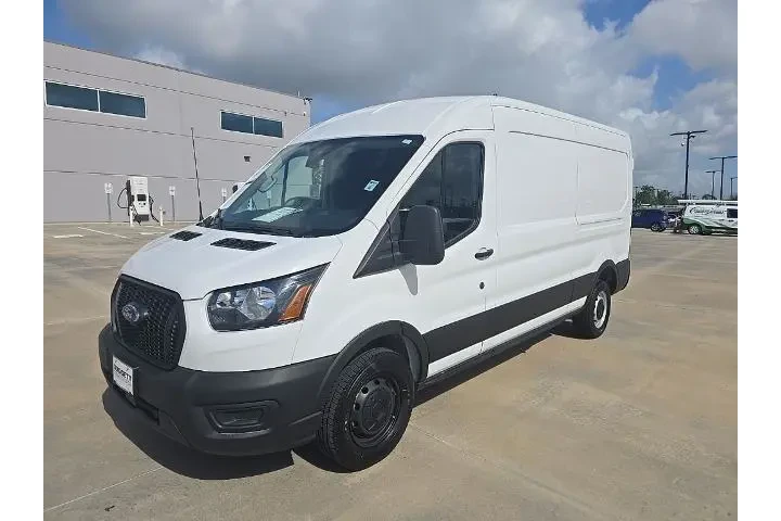 $34637 : Ford Transit 2023 250 3dr SW image 1