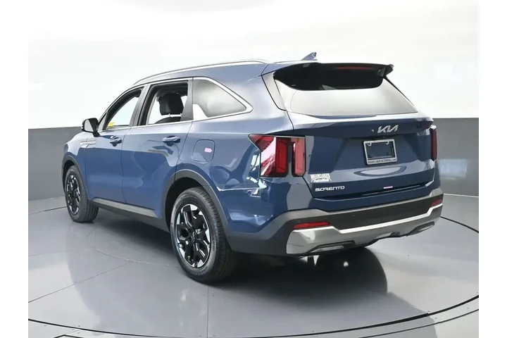 $30795 : Kia Sorento 2025 S 4dr SUV image 4