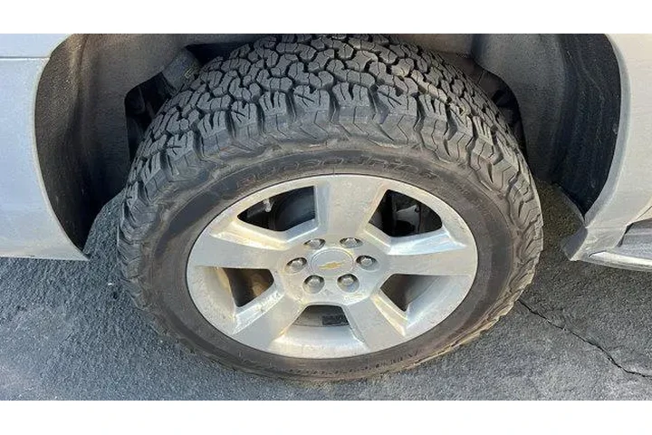 $24984 : Chevrolet Suburban 2015 4x4 image 2