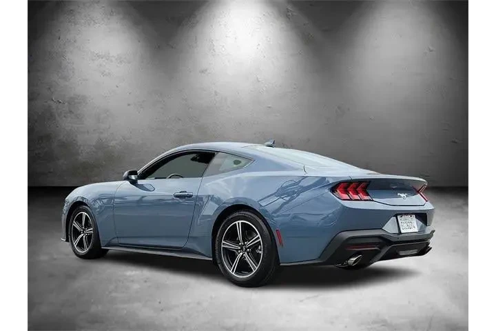 $31762 : Ford Mustang 2025 EcoBoost 2 image 4