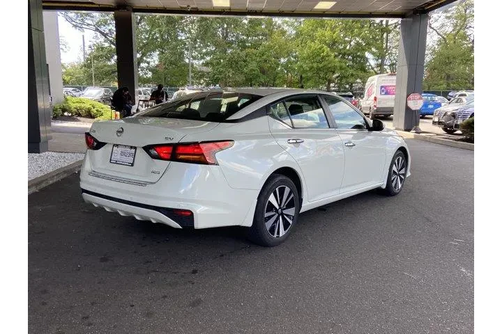 Nissan Altima 2022 AWD 2.5 S image 5