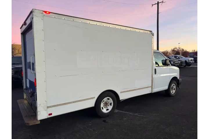 $16995 : 2019 Express 3500 image 8